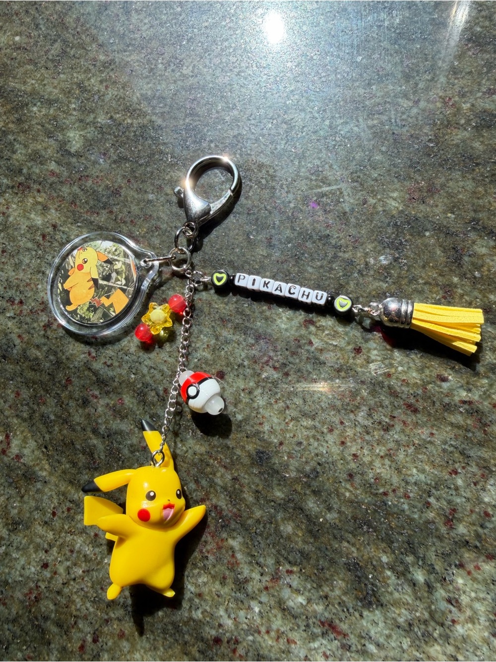 Pokemon Pikachu Keychain - Picture 2 of 7